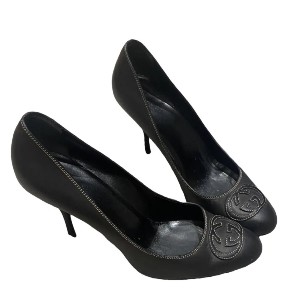 Gucci Black Leather Heels with Logo Detail